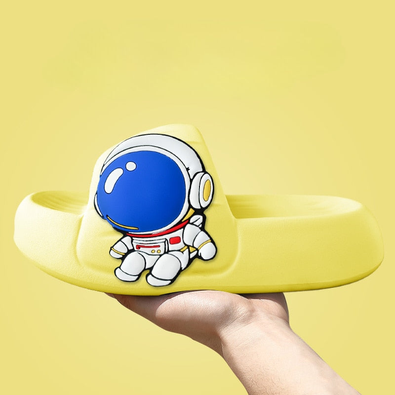 Claquette Astronaute Jaune - FruitSmile 